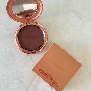Radiant “RICHER Rosy” MAC Bronzer & Contour Powder
